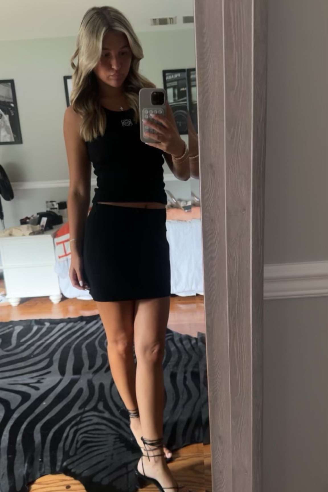 All black 🖤 classic Aritizia black mini skirt size 4 with black strappy tie heel


#LTKU #LTKStyleTip #LTKBacktoSchool