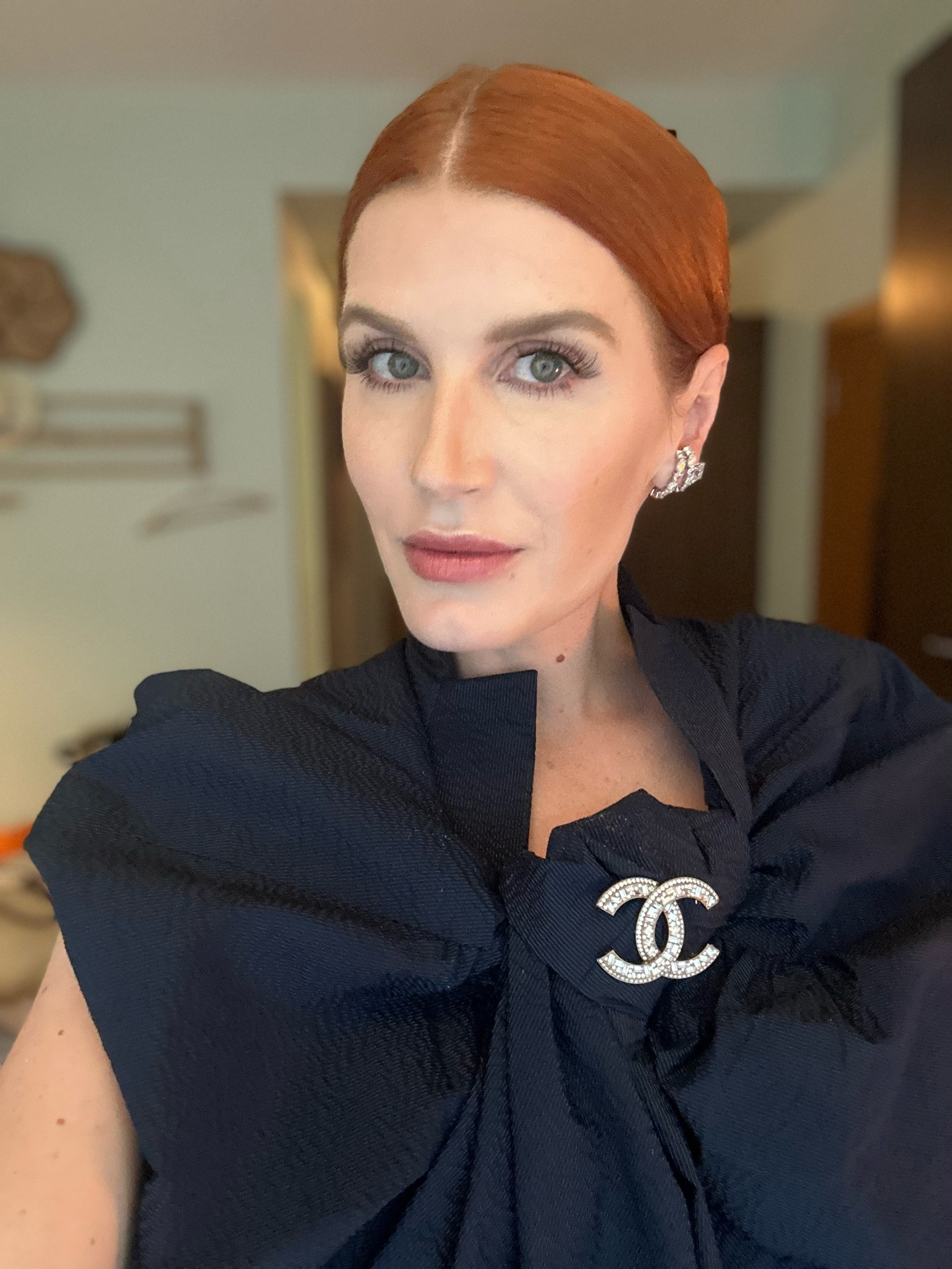 BEAUTY POST Here is the scoop: my newest beauty find are these self-adhesive lashes that go UNDER your lash. Easy to apply and they look so fab (and not fake!) This brand is so much less expensive than others and it works very well. No glue!
Other than that, kept it pretty simple, did some contouring and some light bottom mascara. Exacts tagged. 

#LTKFind #LTKbeauty #LTKU