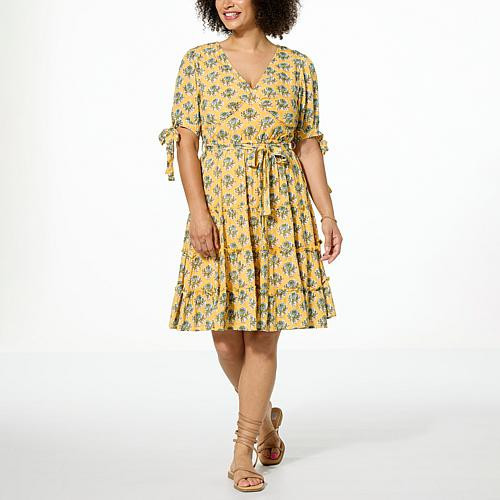 Lacey Chabert Crinkled V-Neck Tiered Dress - Black - Size 1X | HSN