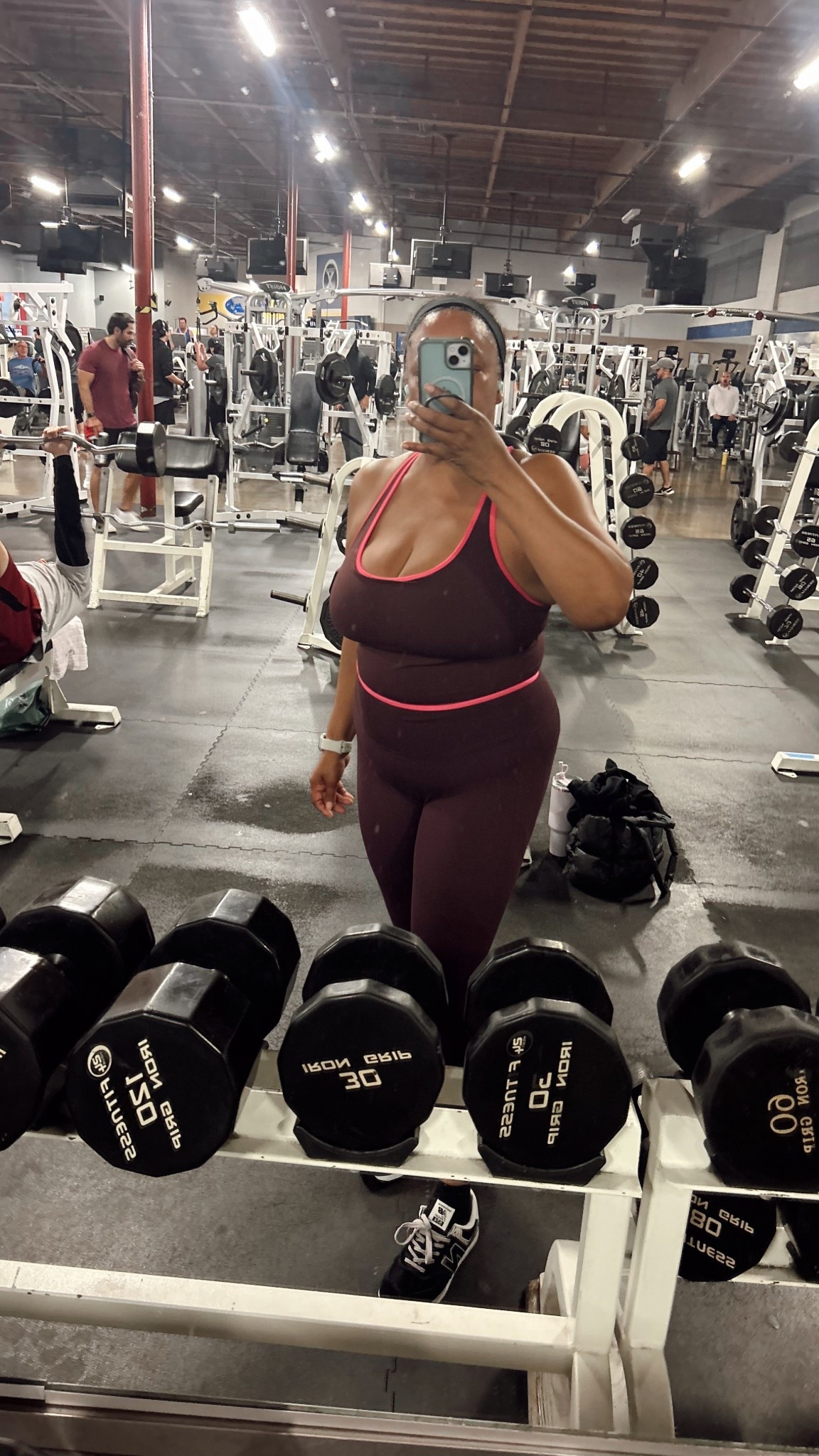 Gym 💪🏾 outfit check ☑️ Wearing an xl in both! 

#LTKMidsize #LTKfitnessgoals #LTKOver40