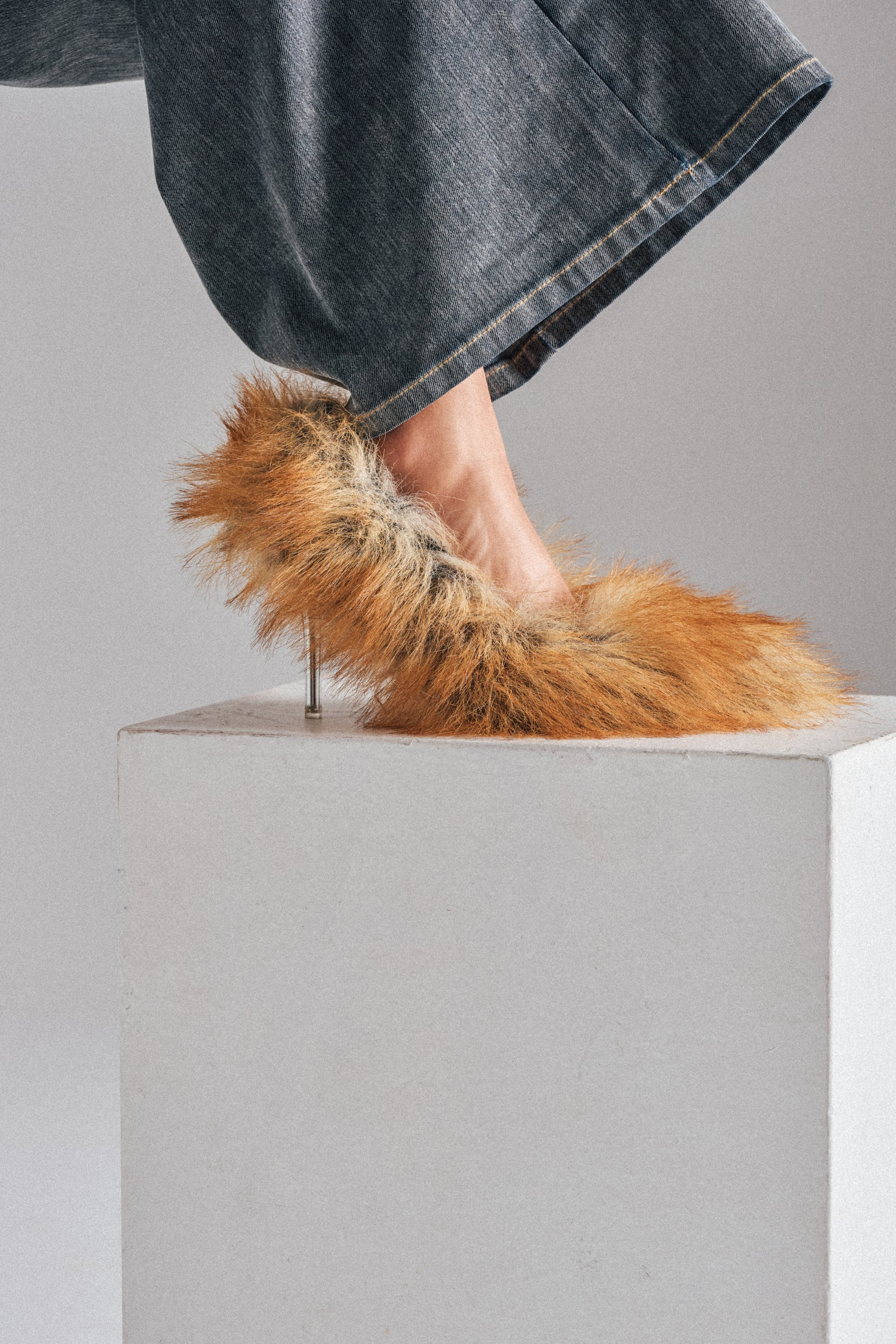 AZALEA WANG JAMEECK TAN FUR PUMP | AKIRA