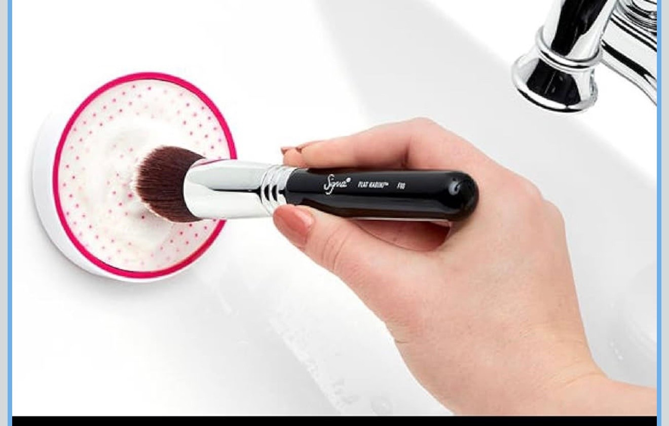 The BEST Makeup brush cleaner!! 