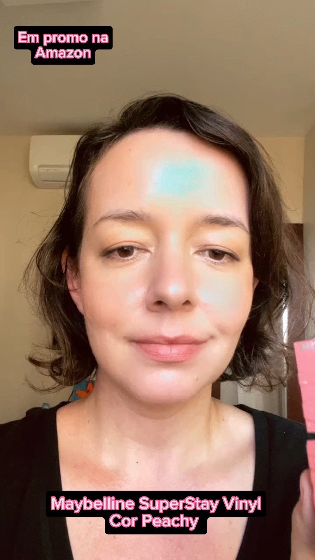 Se você gosta de um acabamento molhado nos lábios mas não curte a textura pegajosa do gloss tradicional, pode achar o SuperStay Vinyl Ink uma excelente opção. Ele é bem pigmentado e gruda muito na boca, fiquei impressionada!

Depois que seca, transfere bem pouco, mantendo o brilho!

A cor peachy é um nude rosado bem lindo! E essa cor está na promoção nessa semana black friday da Amazon!

#LTKBrasil

#LTKbrasil
