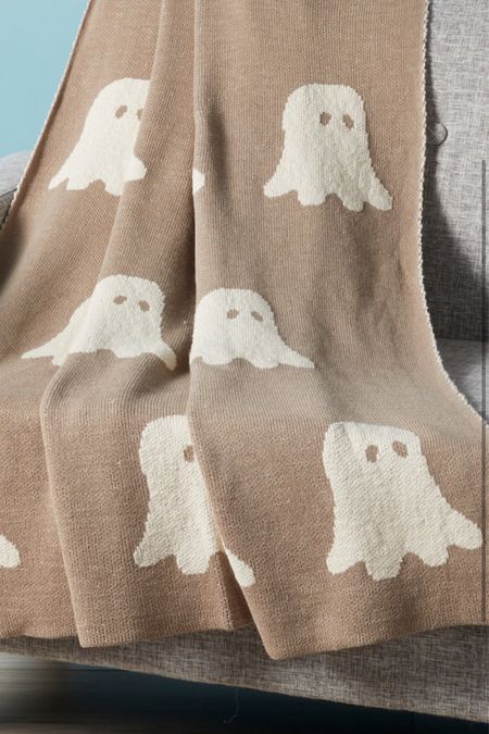 👻The Cutest Ghost Throw! 
#halloweenfinds #halloweendecor #ghostblanket #homedecor 

#LTKkids #LTKFind #LTKSeasonal