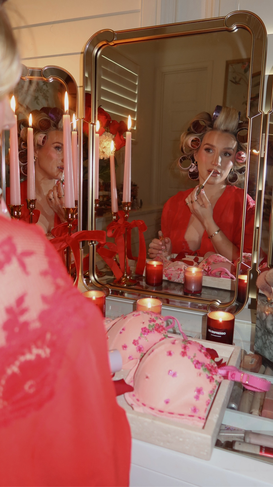 A romantic valentine's day in my @victorisecret 💖🤌💋 

#LTKBeauty #LTKValentine #LTKgrwm