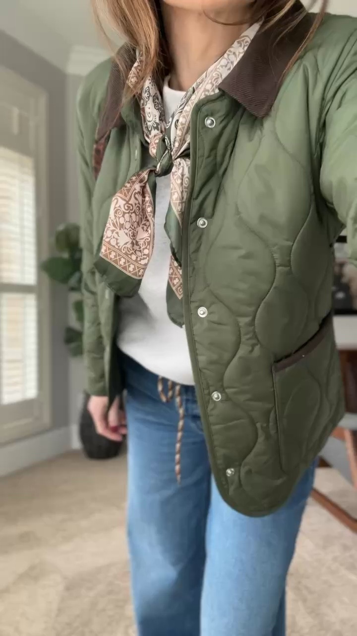 Talking you through my OOTD for this cold Friday! Are you getting snow this weekend too? 
@abercrombie / @motherdenim / @samedelman / @madewell 

#LTKdayinmylife #LTKootd #LTKgrwm