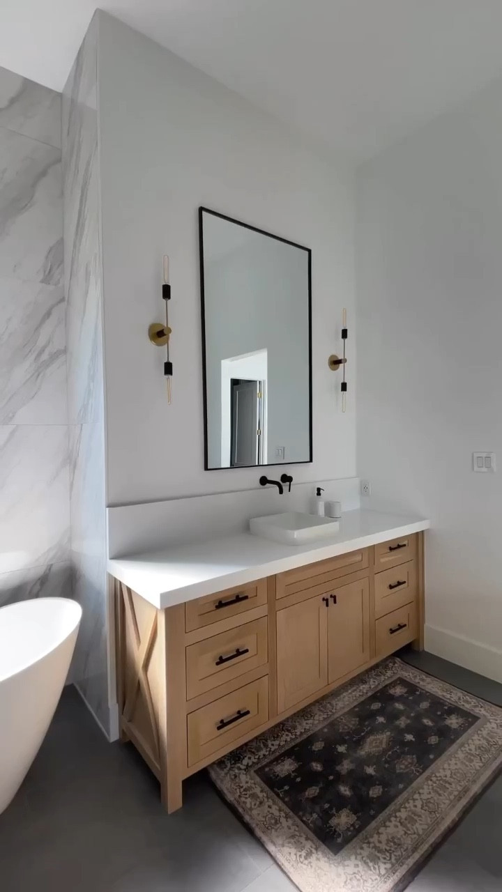 A clean and simple master bathroom.

Modern farmhouse, transitional design, neutral bathroom

#LTKhome