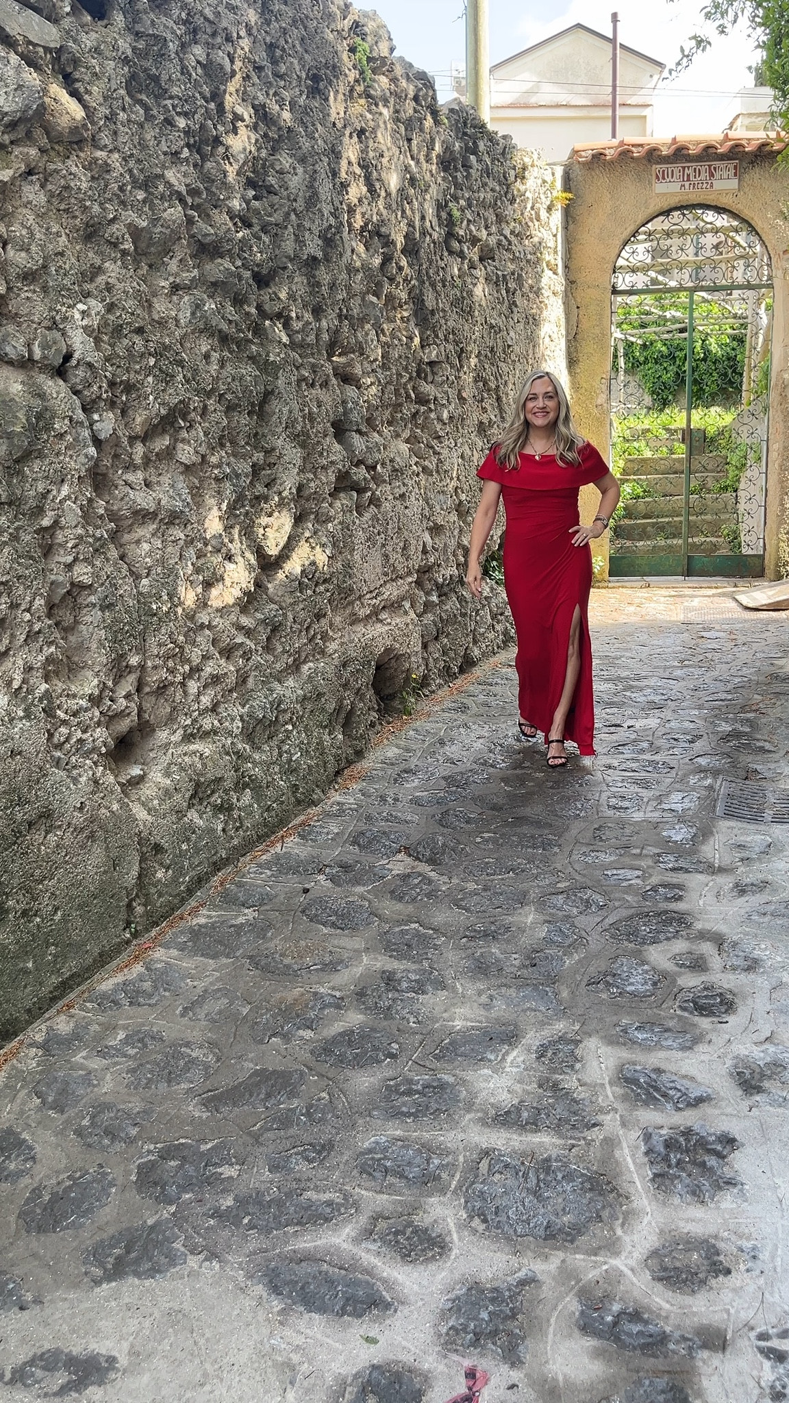 Some of you have been asking about wedding guest addresses. Let’s start with this one which is a dress I wore to a wedding in Italy in April 2 years ago.  It is a petite dress FYI and it is fully stocked currently.  I will link more from the same brand in regular sizes and other options as well. 
￼

#LTKspring #LTKWedding #LTKOver40