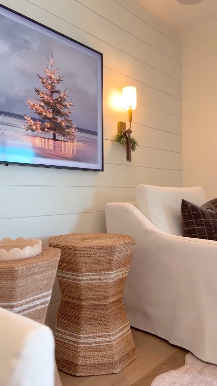 Keeping my living room decor simple and cozy, this year I found some warm brown velvet pillow covers and pretty coastal Christmas art. Downsizing to a smaller home means less changes required to update your space for each season. 🤎🎄



#coastalhome #floridaliving #coastalliving #coastaldecor #holidayhomedecor #christmasdecor #browndecor #throwpillowcovers #amazonhome #cozyhomevibes #frametvart #coastalchristmas #neutralhomedecor #myhometoinspire #livingroom #smallspacesquad #ltkhome