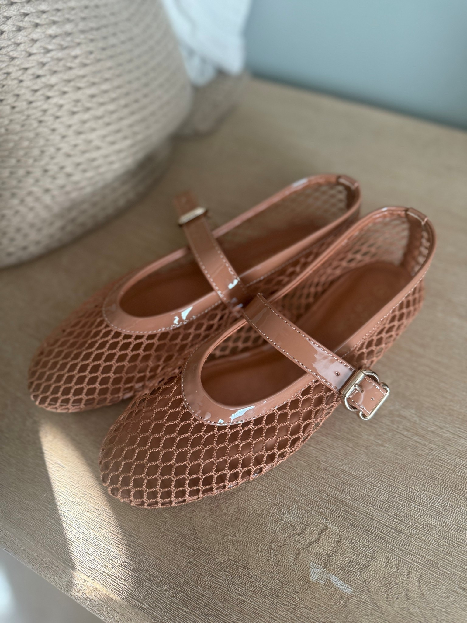 The perfect neutral flats 🤌🏼
Mesh flats
Ballet flats
Mary Jane
Brown flats 

#LTKootd