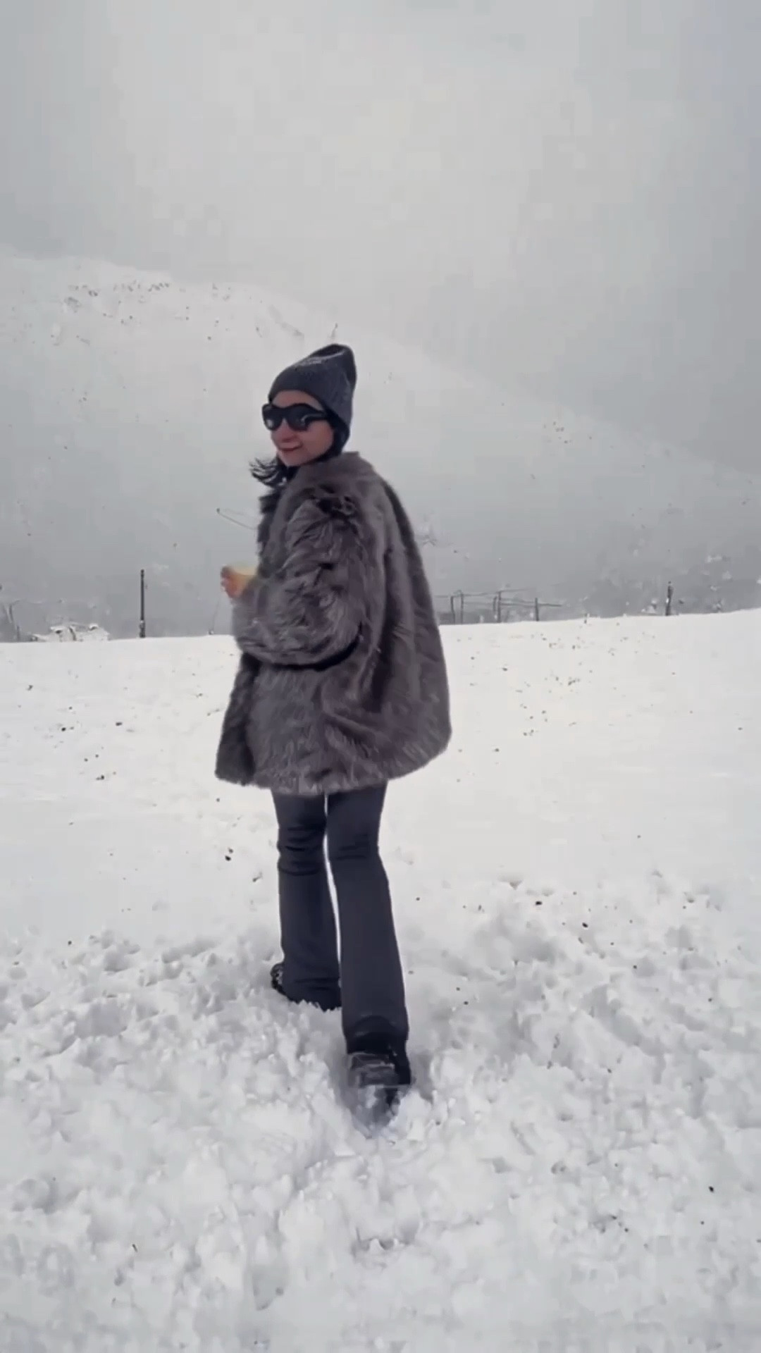 I’m 5’2” 98 lbs
My usual size:
Clothing - XS , 00, 24
Shoes - 5 1/2 - 6


#LTKGiftGuide #LTKHoliday #LTKmorningroutine