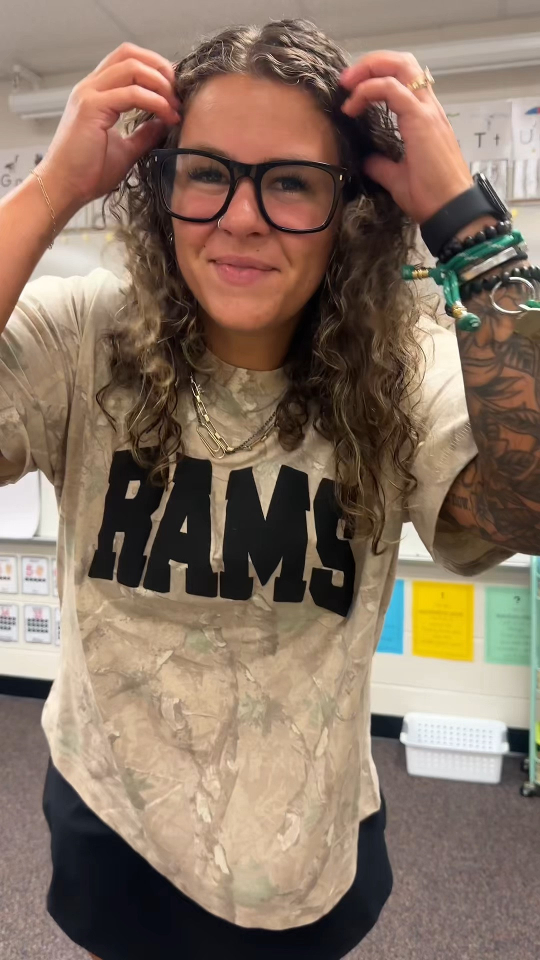 The cutest custom tee for spirit wear! 

Teacher outfit // teacher ootd // teacher fit // kindergarten teacher // midsize