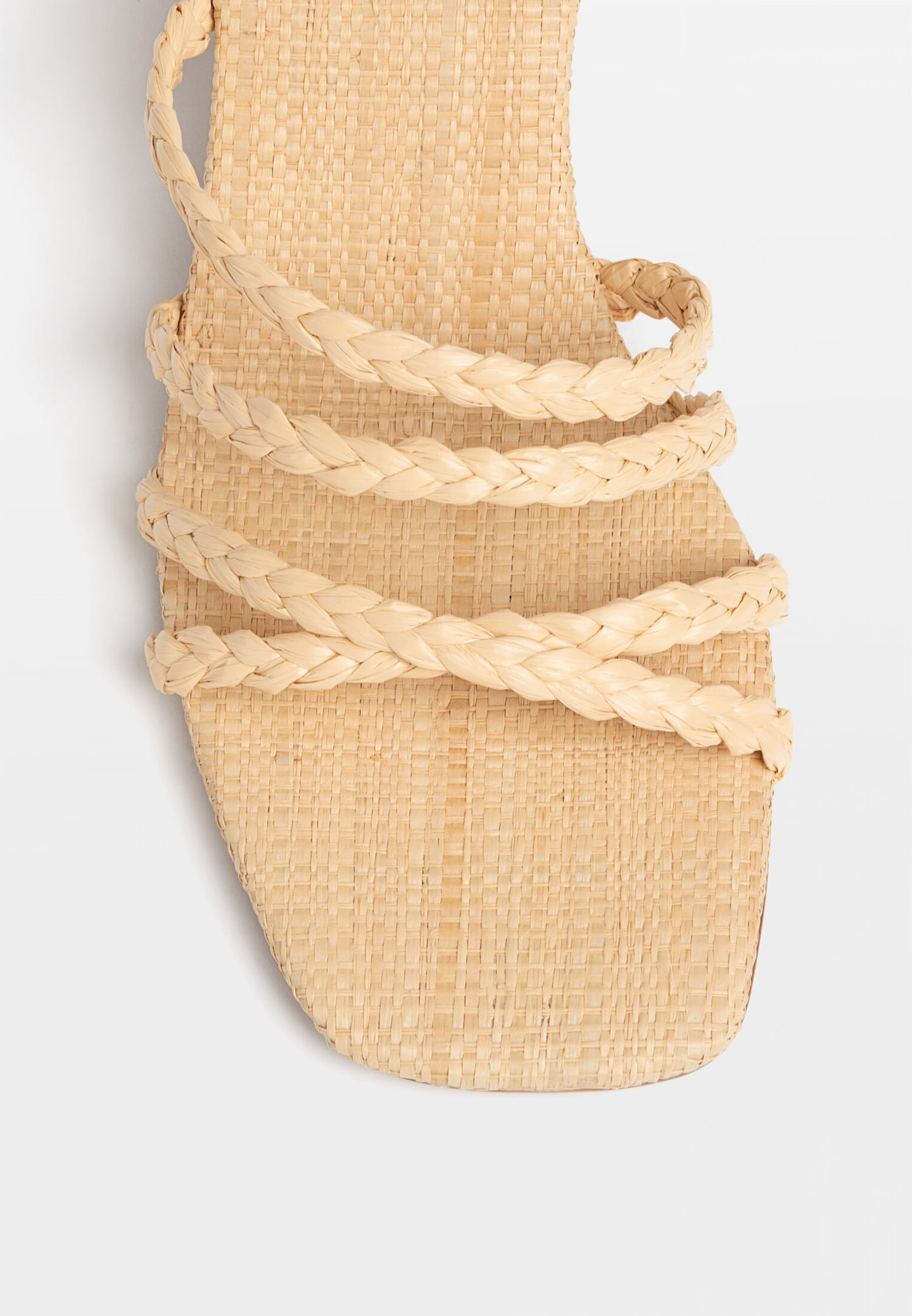 Geflochtene Sandalen mit Absatz | Stradivarius DE