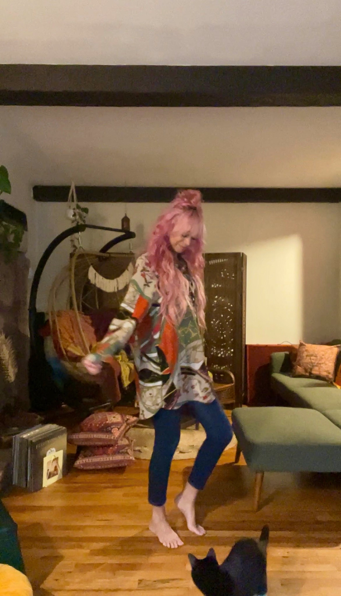 oversized flowy tops >>>