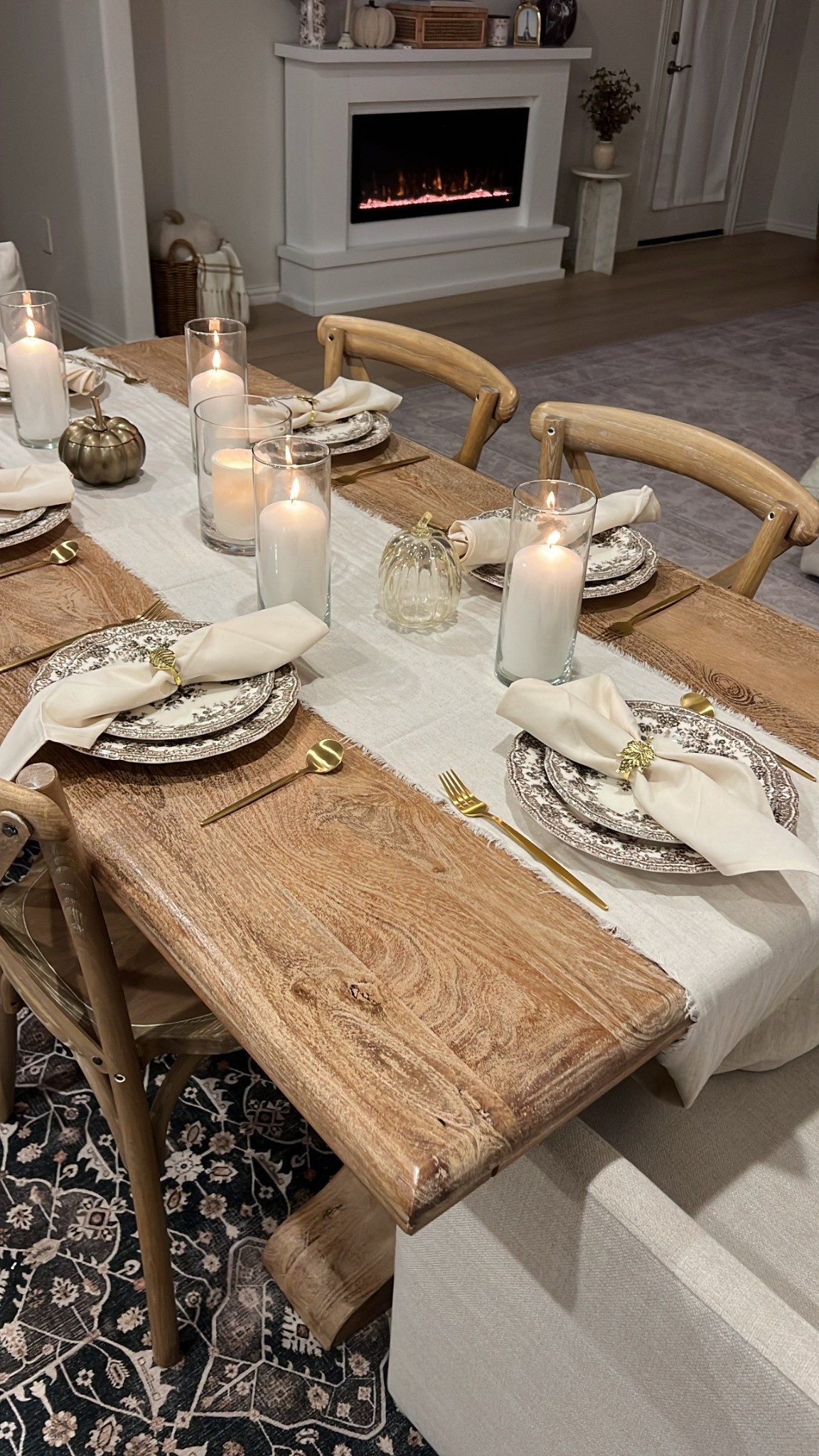 The perfect hosting table arrangement 🤍 we love these brown toile plates 

#LTKHome