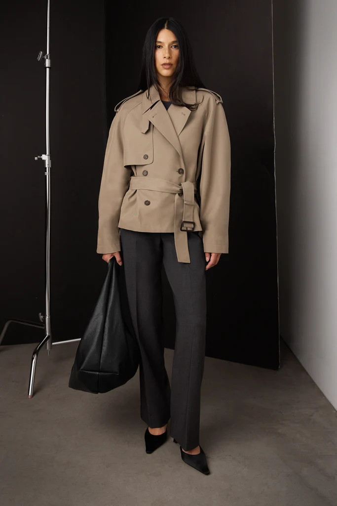 SHORT BELTED TRENCH COAT | OAK + FORT