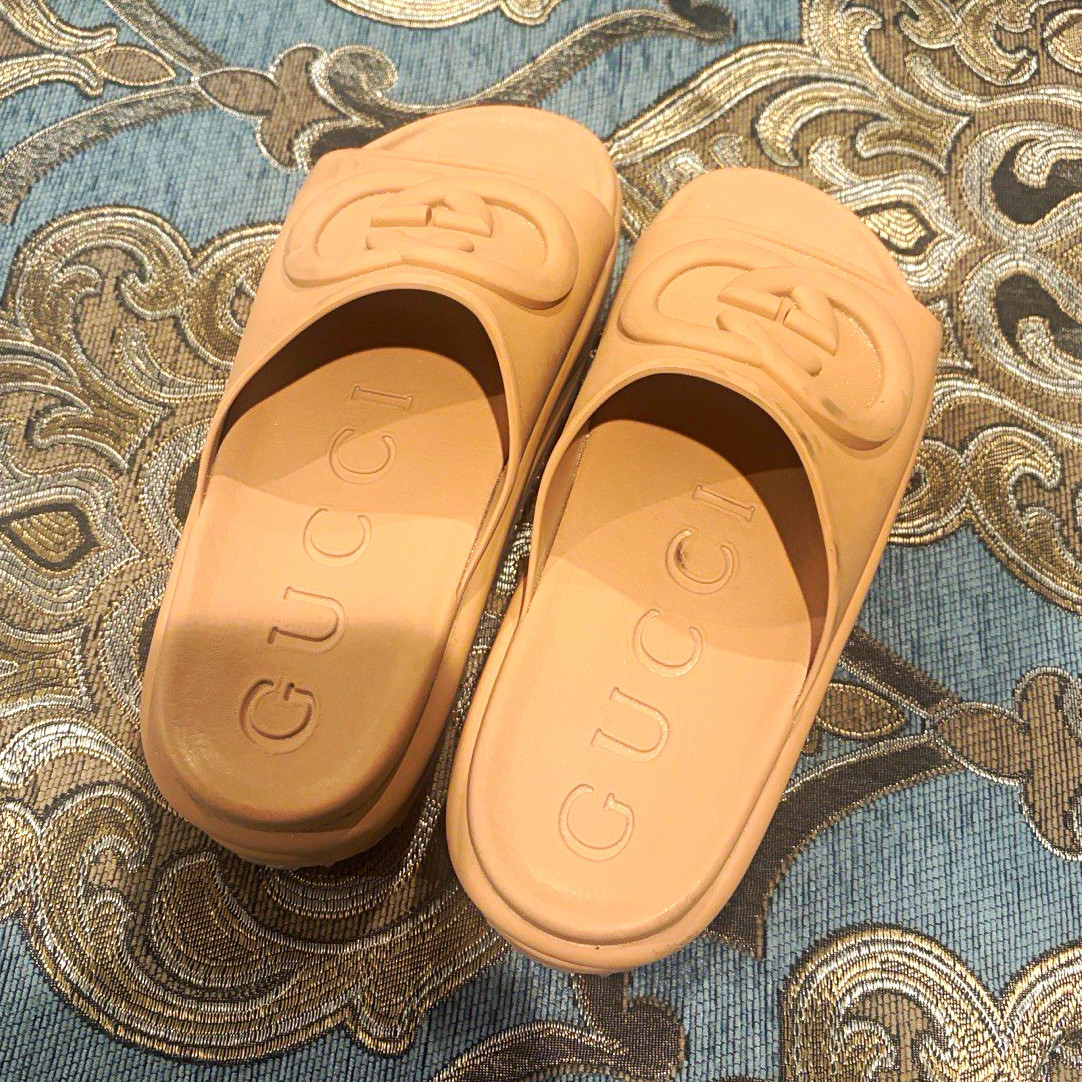 Gucci Beige Rubber Logo Slide Sandals Women's US 6.5 Slip-On Casual | eBay | eBay US