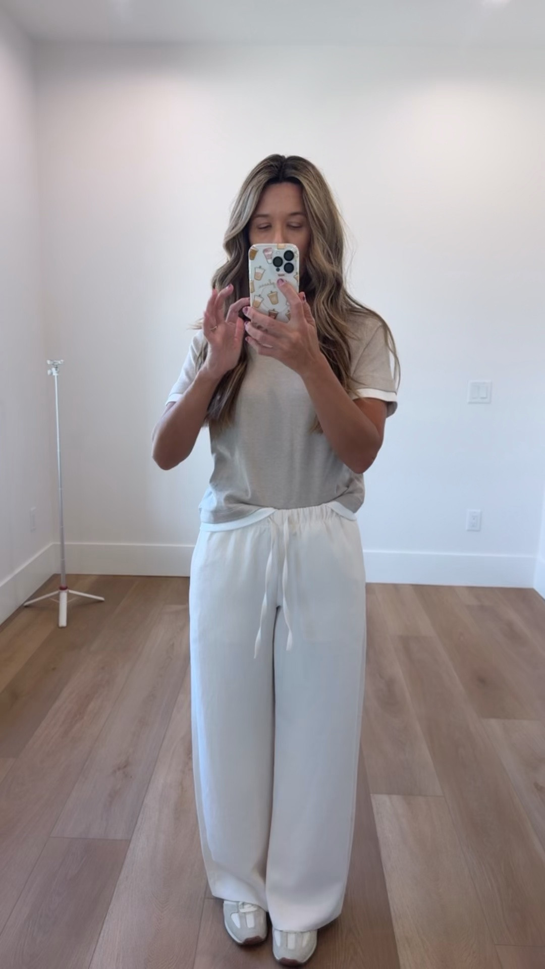 @Aritzia sale 20-50% off
Tee and pants small

#LTKSaleAlert