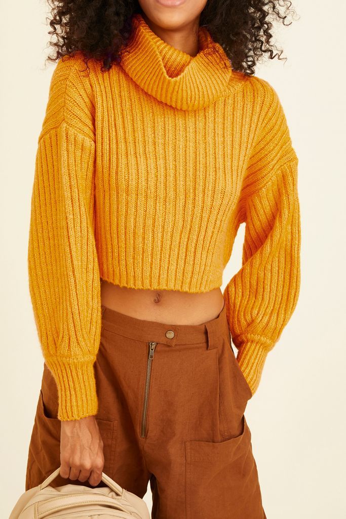 UO Mia Turtleneck Cropped Sweater | Urban Outfitters (US and RoW)