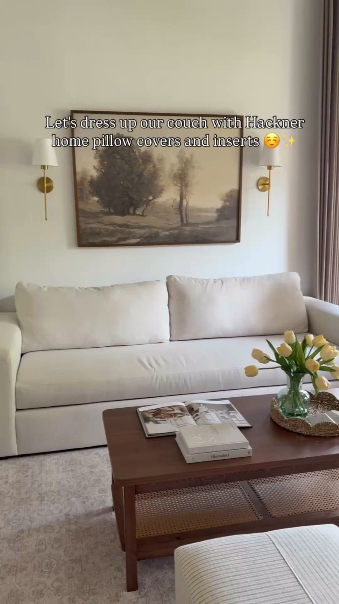 Easiest way to incorporate spring to your home 💐🌸

@hacknerhome | gifted 

#home #springvibes #pillowcovers #reallife #homestyle