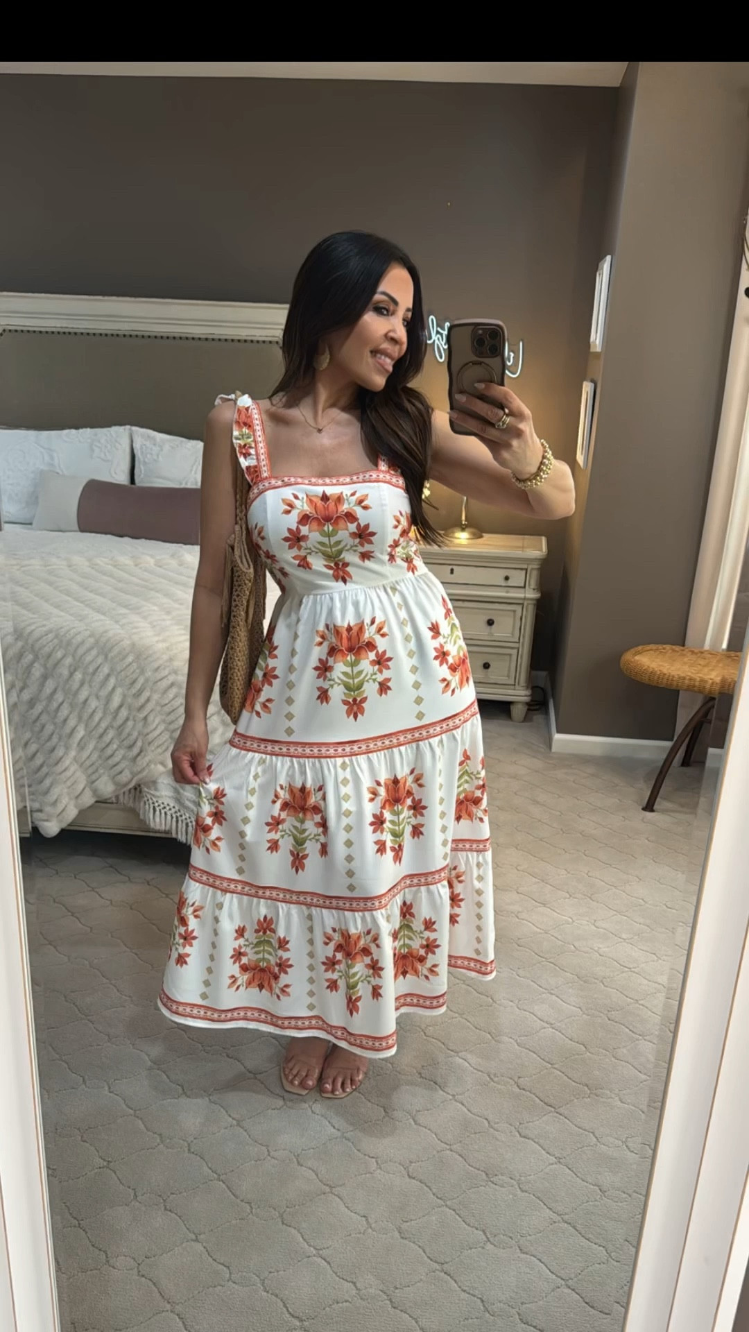 Transported straight to the European countryside in this floral dream! 🧺✨ There is something about this silhouette that feels so timeless and effortless—definitely giving all the "summer in Tuscany" vibes. Whether you’re heading to brunch or a garden party, this is the one!
🌻 Style Secret: Use my code LIZ15 to take 15% OFF your order of $65 or more! Or use code: Fashion20 to save 20% on orders of $135+
#cupshe 