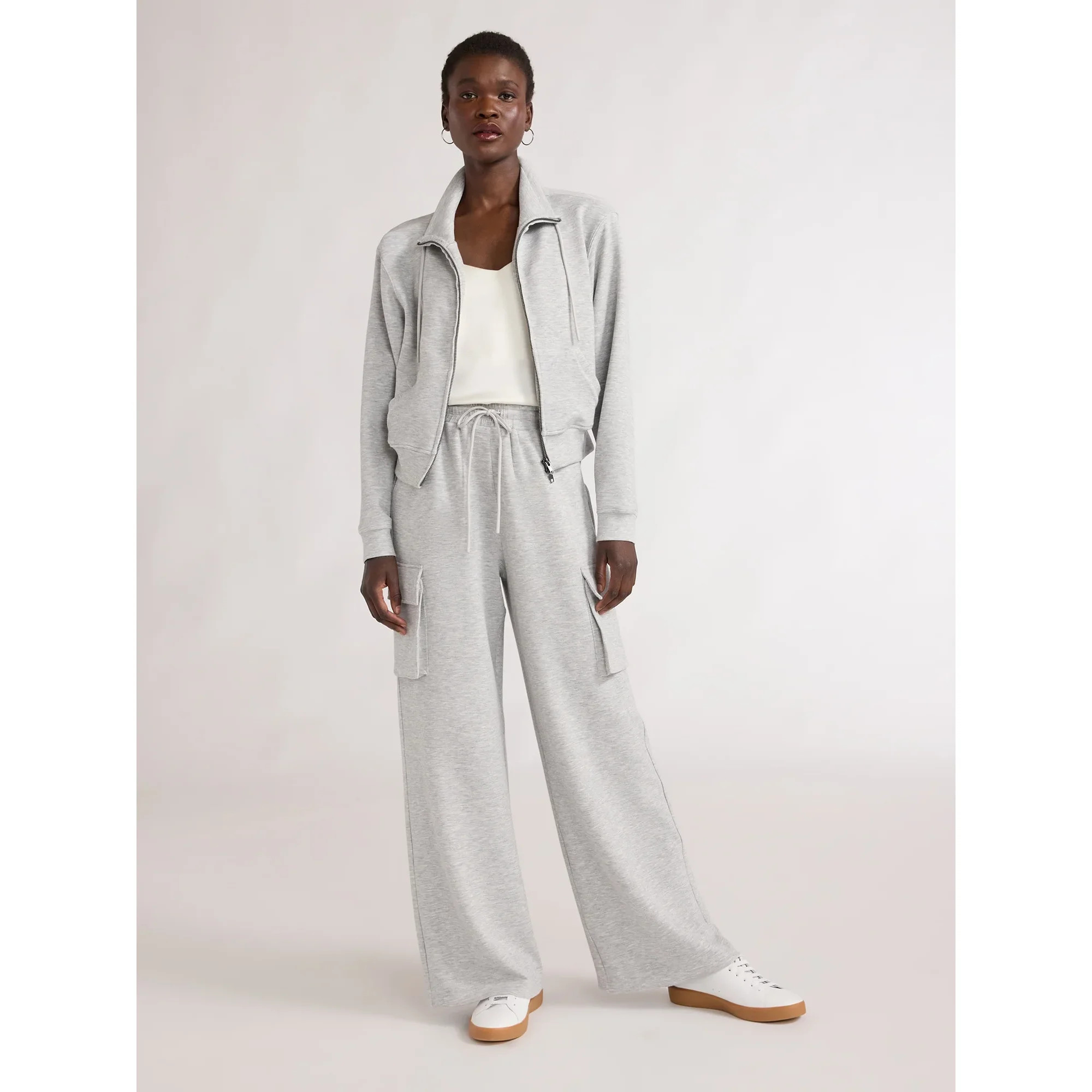 Scoop Women’s and Women’s Plus Scubaknit Wide Leg Cargo Sweatpants, Sizes XS-4X | Walmart (US)