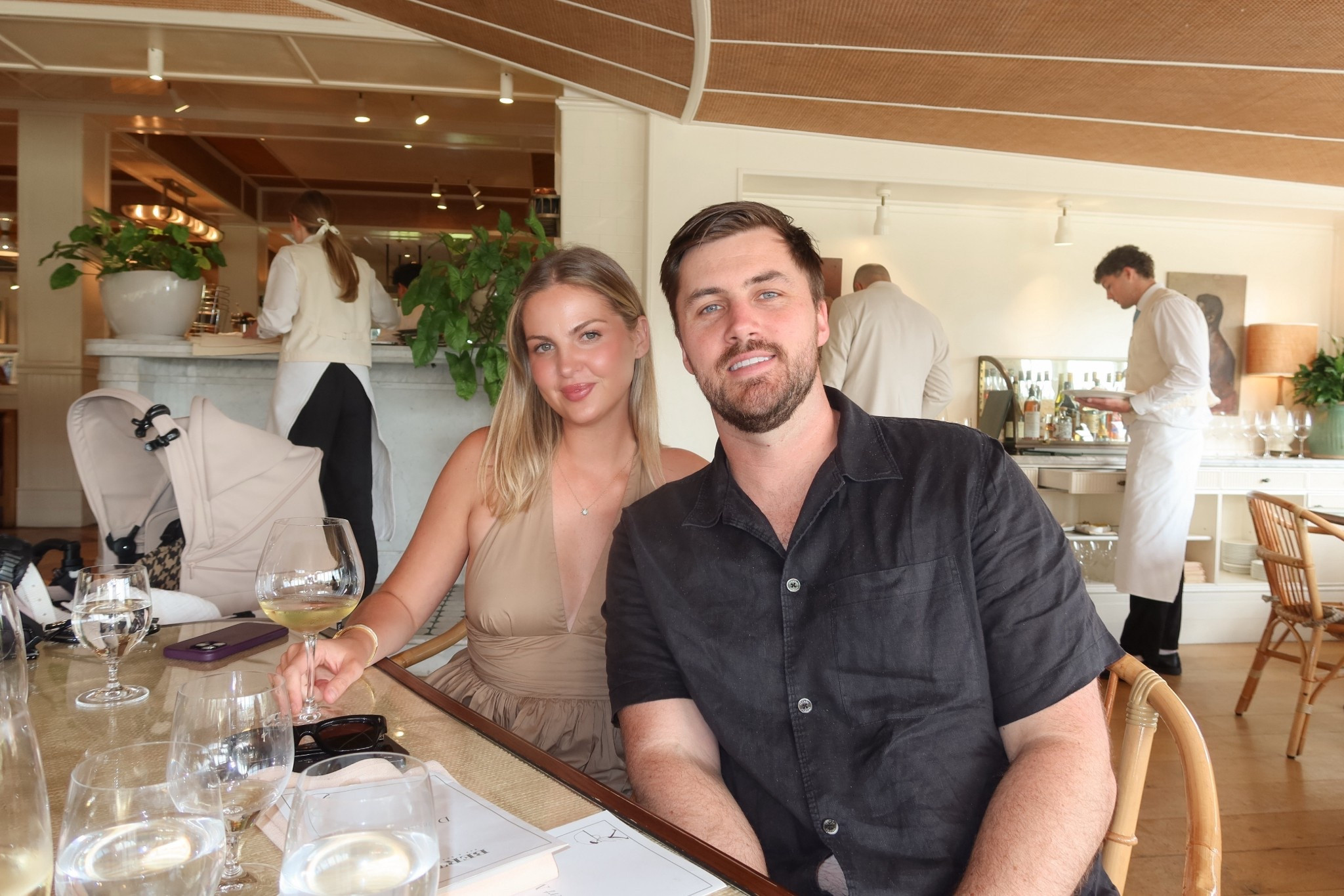 Date night 🤍
Wearing size 3 (size 10) 