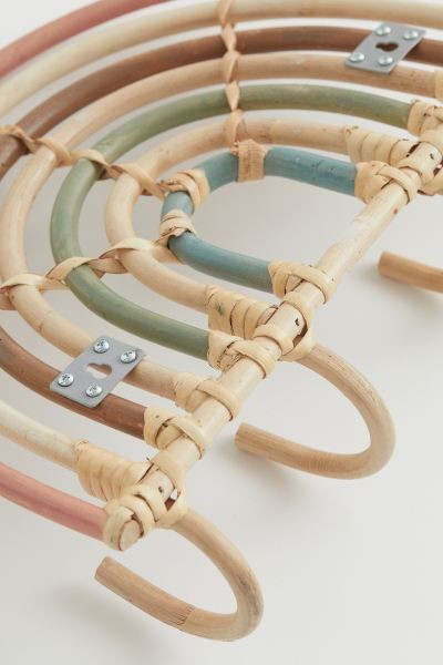 Rainbow-shaped Hanger Rack | H&M (US + CA)