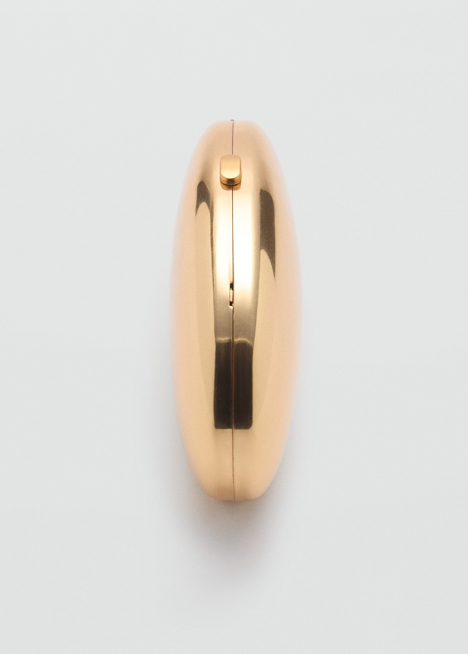 Metallic clutch handbag - Women | MANGO USA | Mango (US/MX/AU)