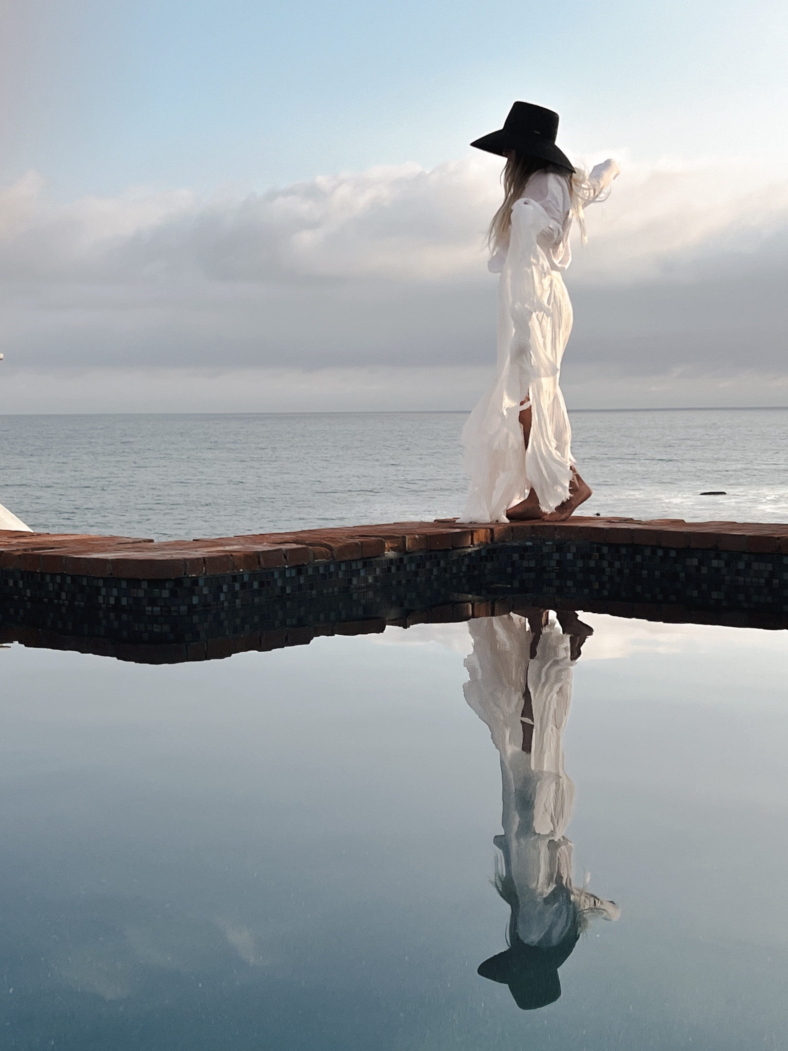 This skirt tells stories 😍🤍

#vacationoutfit #maxiskirt #freepeople

#LTKFestival #LTKTravel #LTKSeasonal