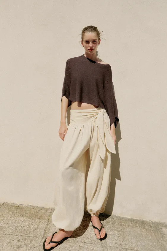 SHORT CAPE KNIT JUMPER | Zara FR