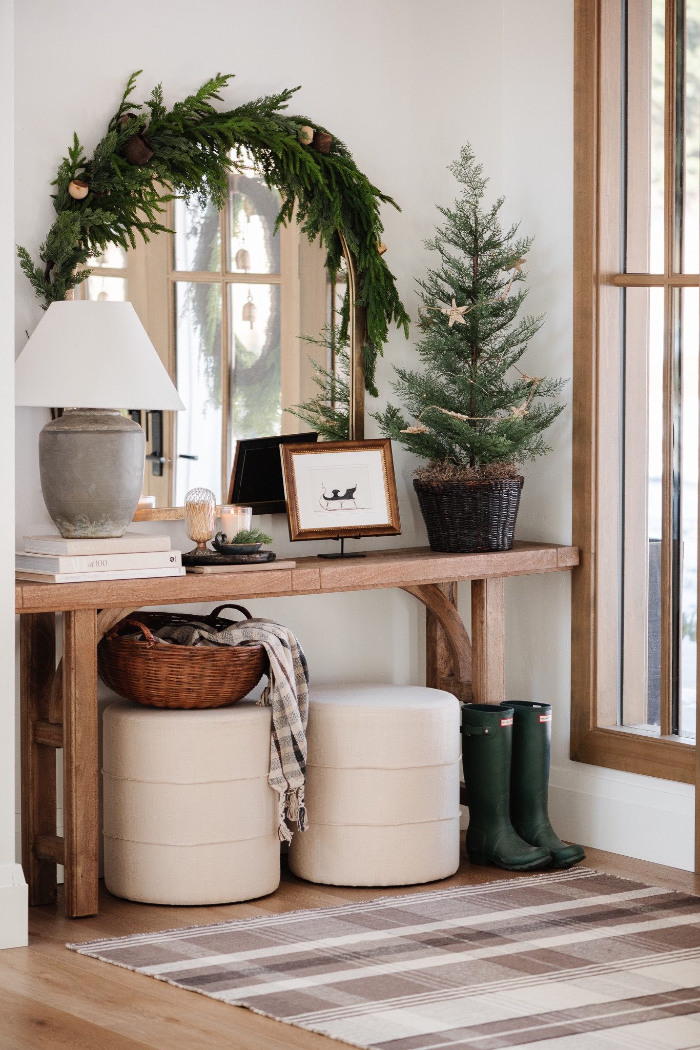 Shop the reel! 


Holiday decor, entry decor, holiday entry, console table, garland, Christmas decor, tree, ottoman, mirror, rug, candle, gift guide, gifts for her, coffee table books, march cloche 

#LTKGiftGuide #LTKunder100 #LTKhome
