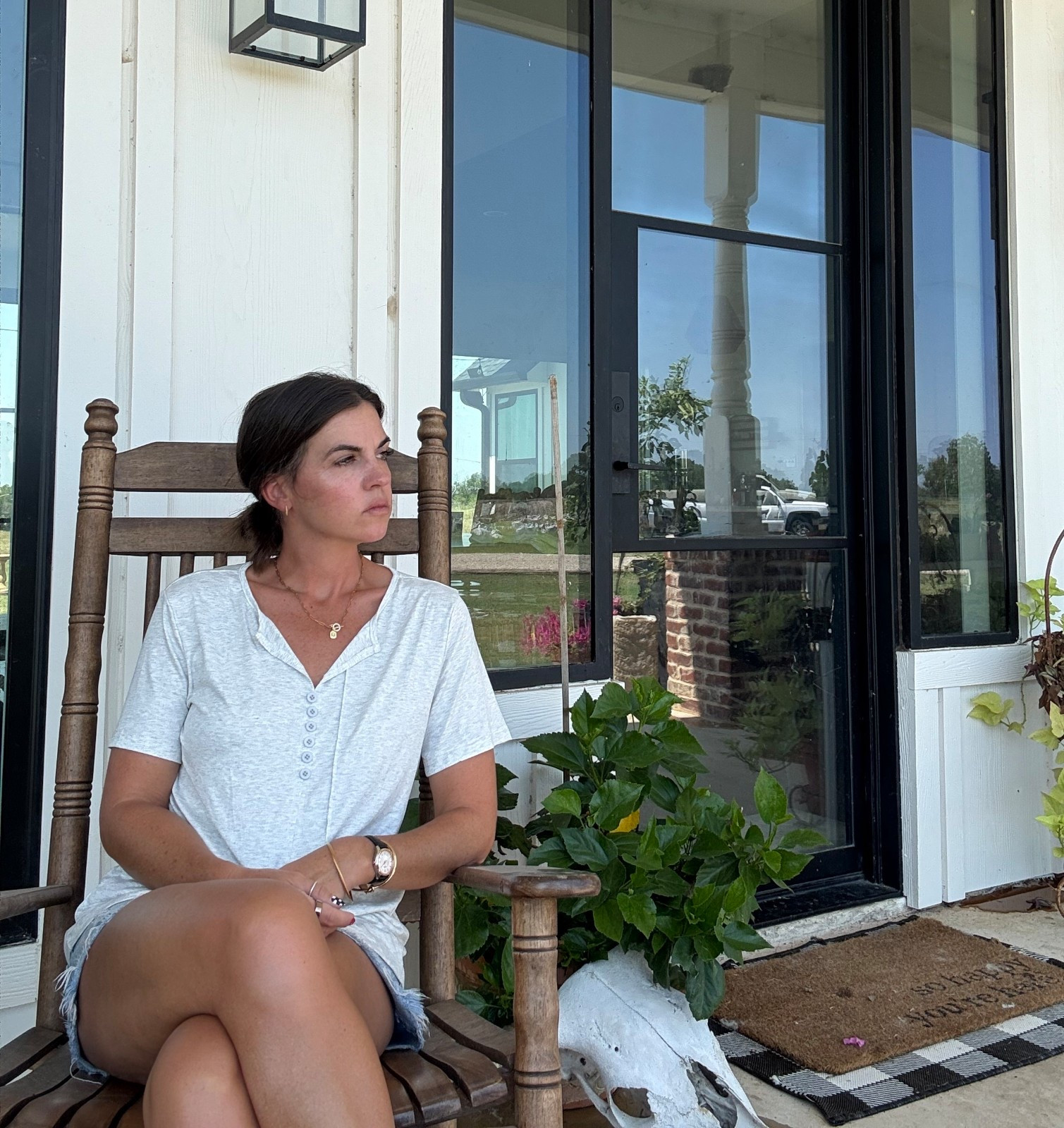 The $8 tee I didn’t know I needed & I’m so sad it doesn’t come in more colors! 




#LTKPetite #LTKHome #LTKStyleTip