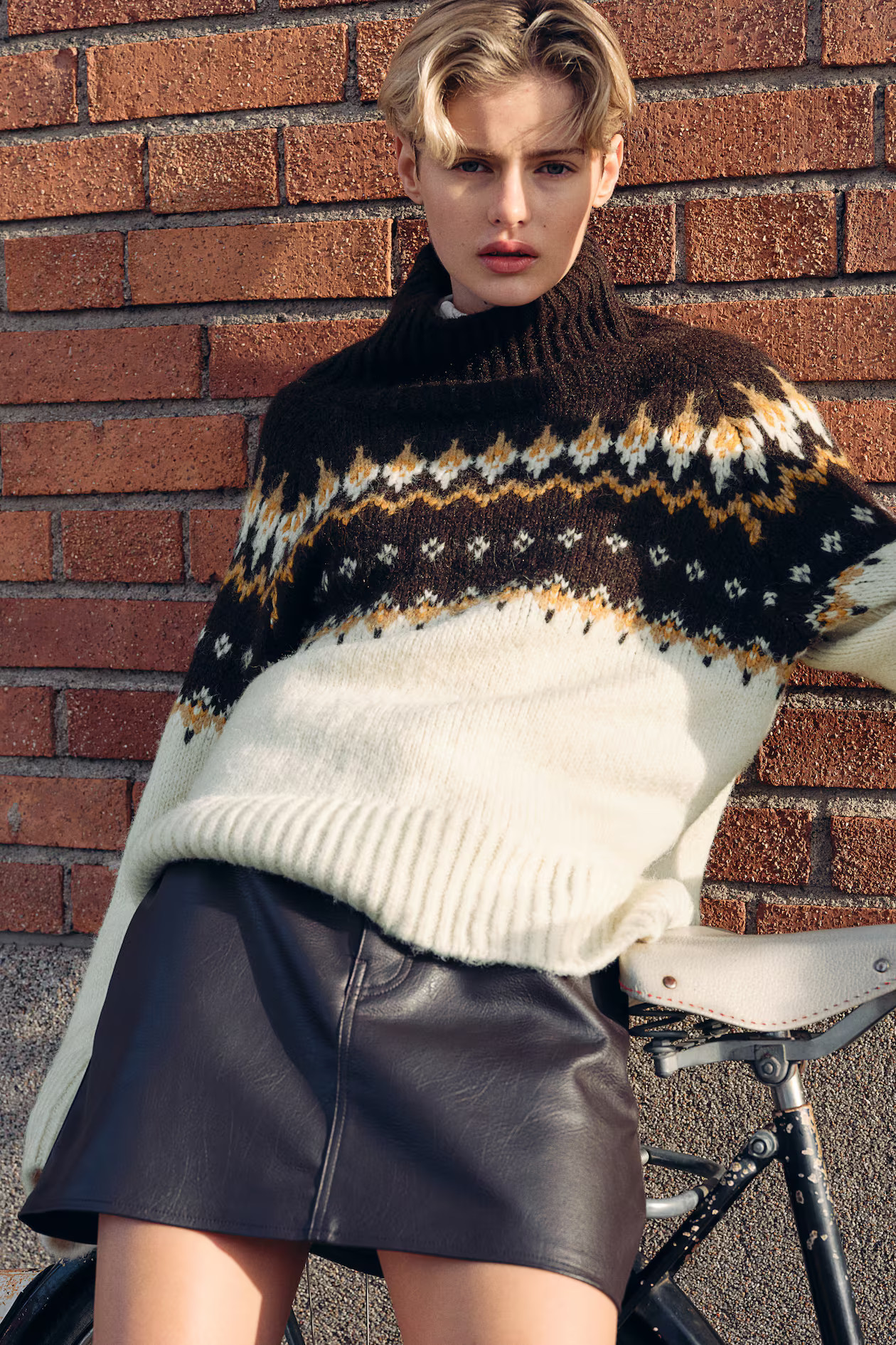 Jacquard-Knit Mock Turtleneck Sweater - Light beige/patterned - Ladies | H&M US | H&M (US + CA)