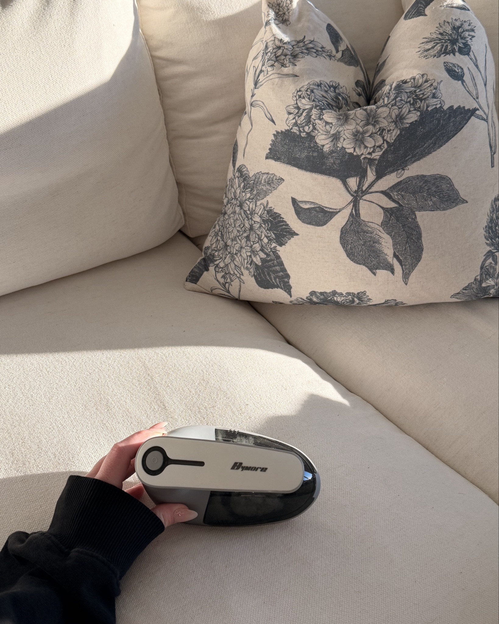 This little tool is a MUST have. I was noticing the fabric on my bar stools & areas of my couch pilling & it was making me crazy. I bought this little fabric shaver and I’m using it everywhere. Everything look brand new I’m so impressed. 👀

#ltkclean #amazonfinds 

#LTKHome #LTKU