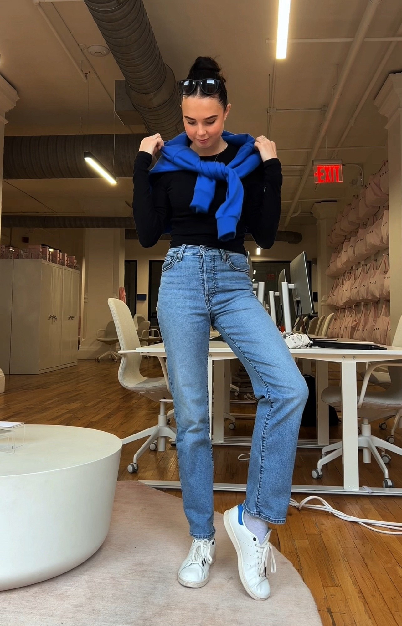 can you tell I’m very into blues and blacks as neutrals? 😂 here’s a casual Monday office ootd for you! 



#LTKWorkwear #LTKSeasonal #LTKStyleTip