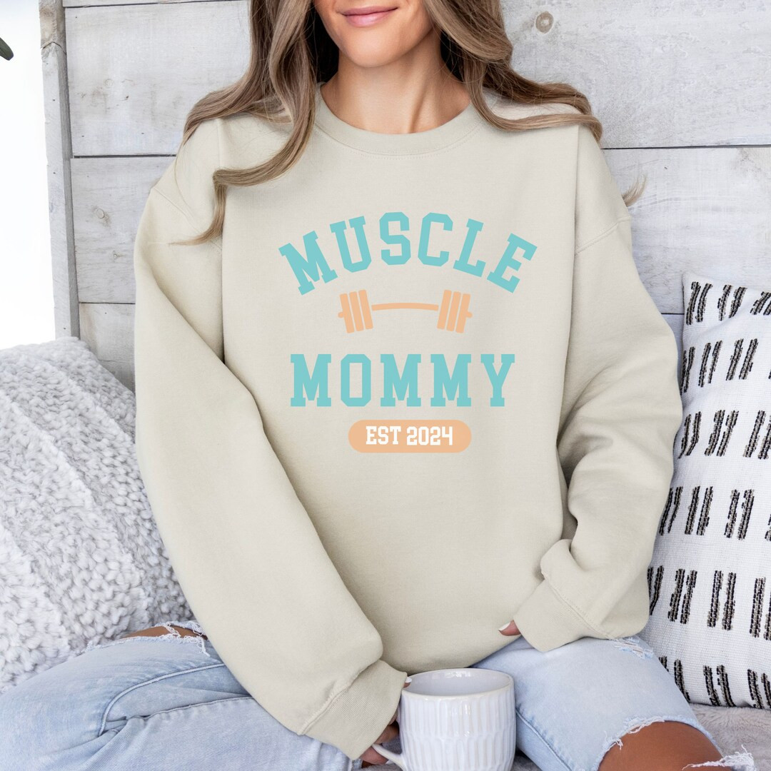 Retro Muscle Mommy Gym Sweatshirt, Oversized Fitness Crewneck for Women, Mom Fitness Sweatshirt F... | Etsy (US)