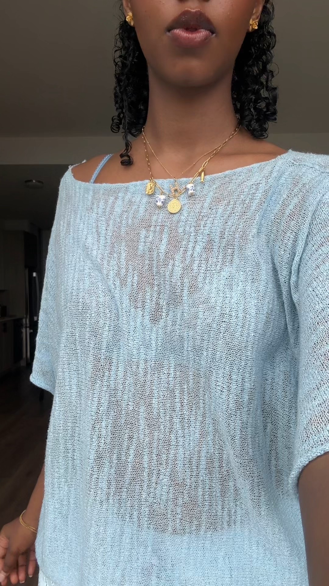 Such a cute and simple summer outfit with a baby blue theme! 