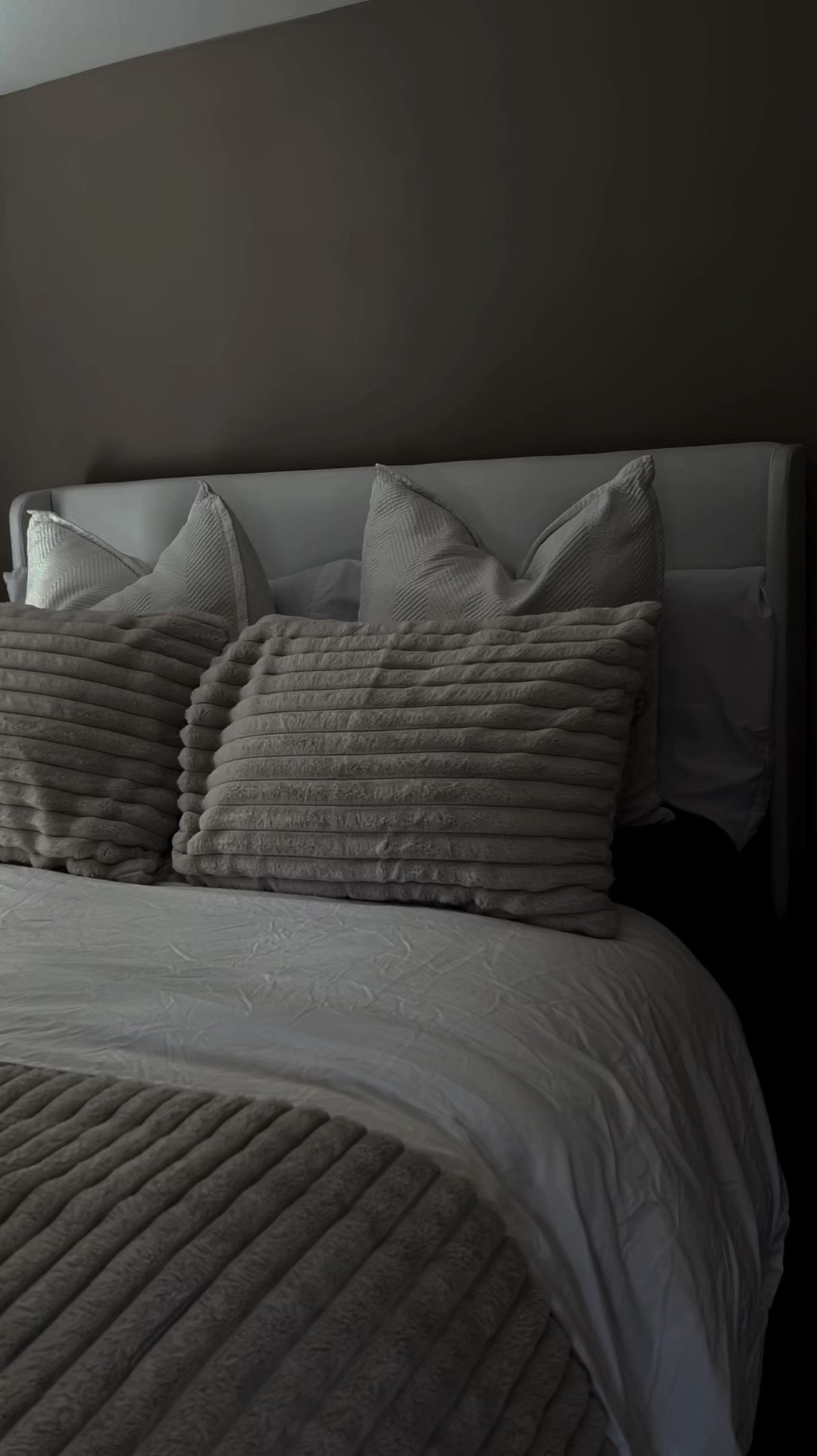 Fall and winter bedroom 

#LTKHome
