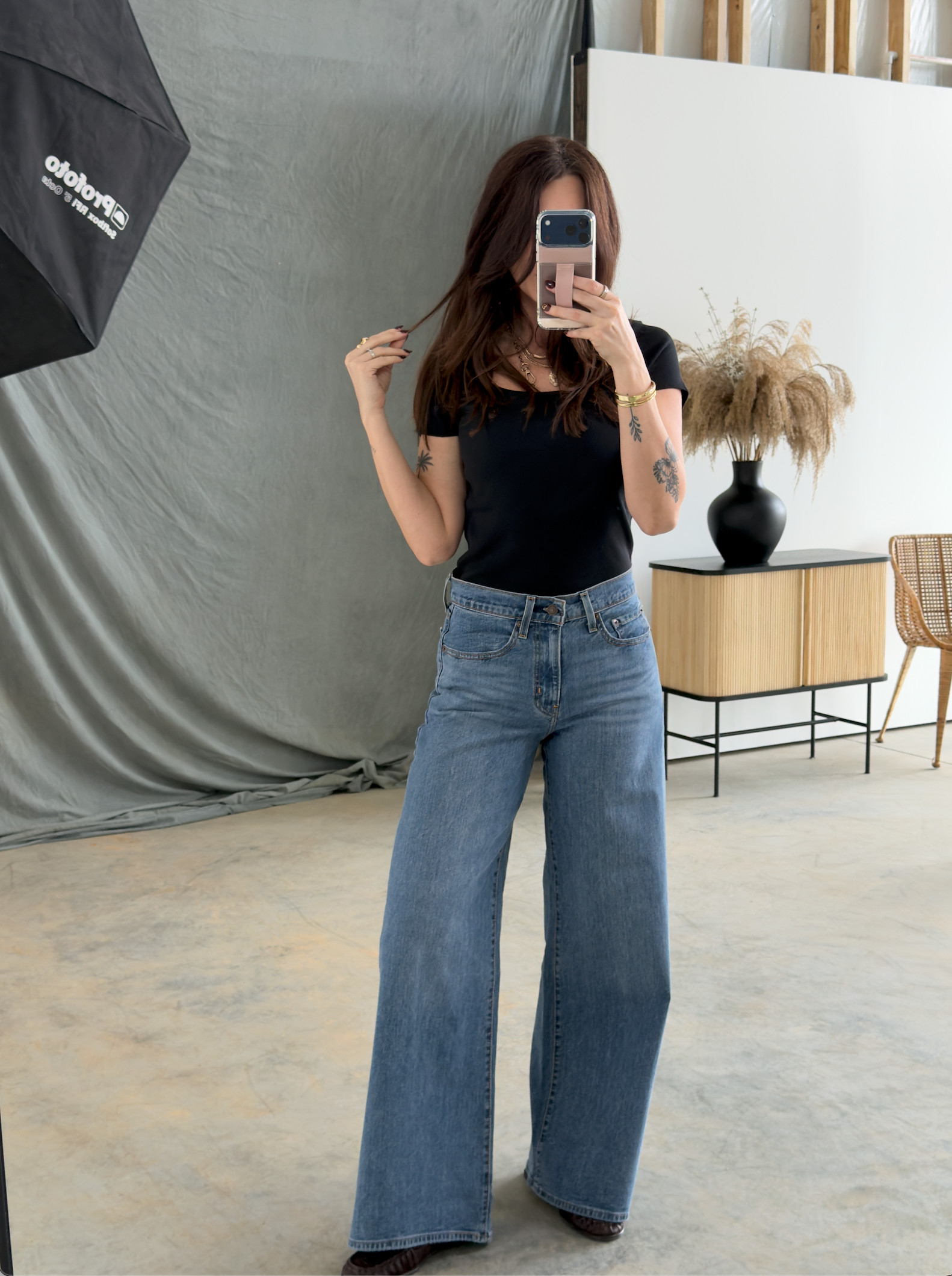 Don’t miss out! Right now Levi’s is having a RedTab Secret Sale where everything is 40% off when you spend $200. It’s the best time to grab the styles you’ve had in your cart! #Levis #LevisLTKPartner 

 #LTKgrwm #LTKootd