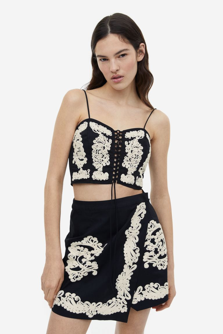 Top met drawstring | H&M (DE, AT, CH, NL, FI)