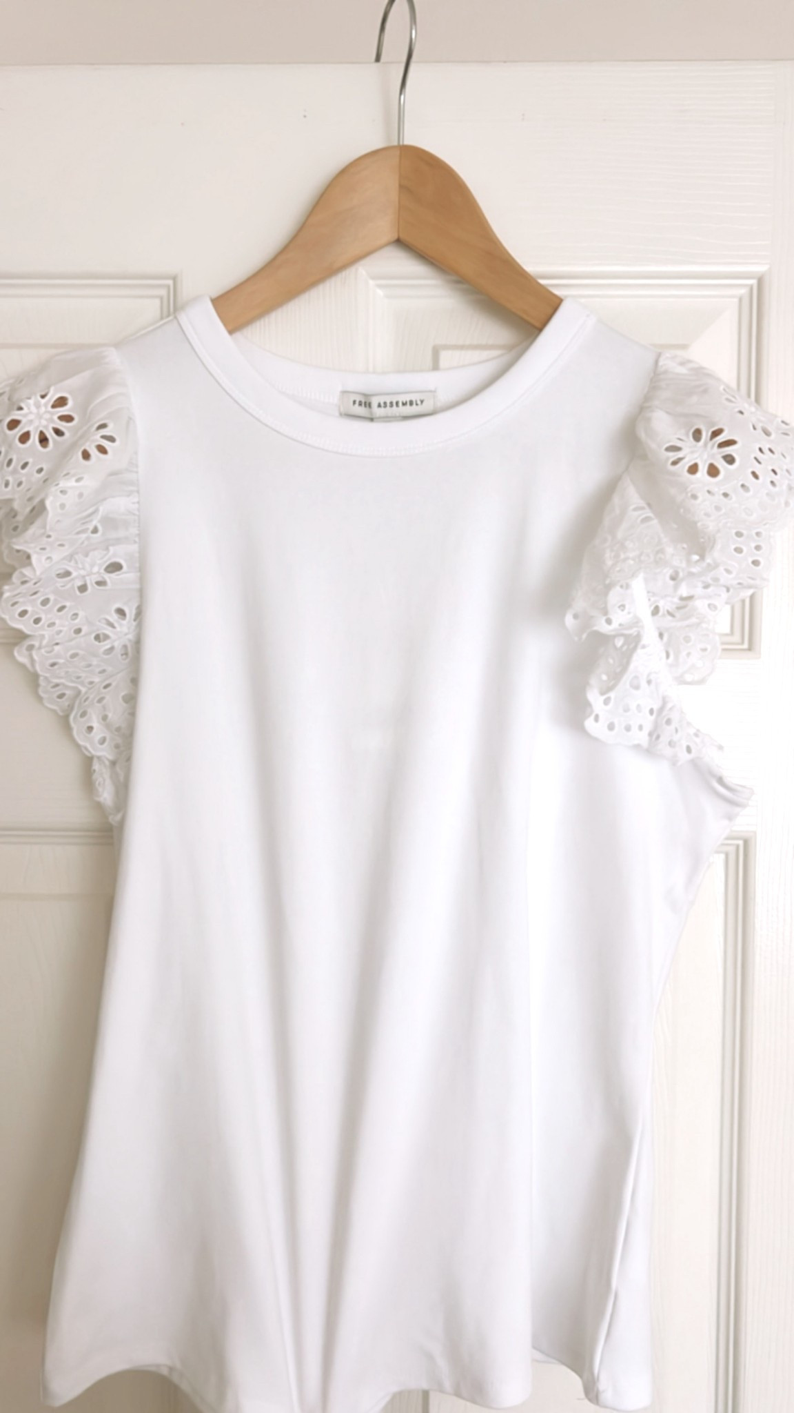 Eyelet Forever ✨
Cute eyelet ruffle sleeve tank for $16! I have a few similar to this in black that I LOVE from past years (different retailer but glad to have white now too)!



#LTKFindsUnder50 #LTKSummerEdit #LTKSeasonal