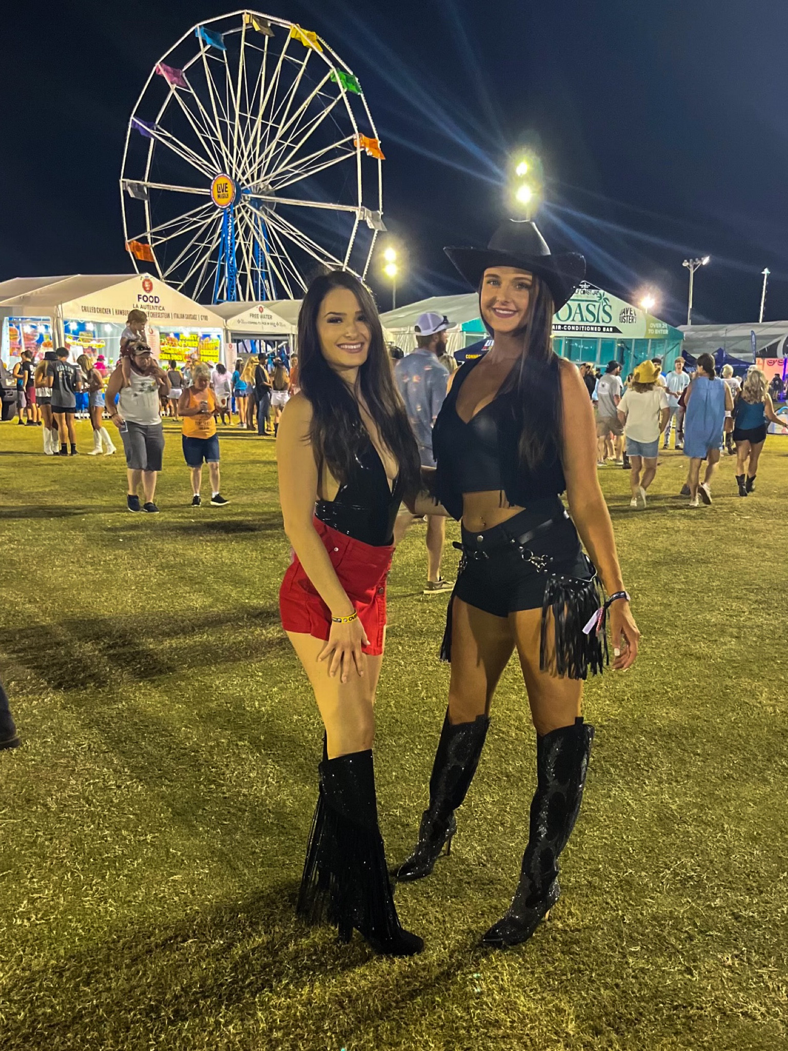 Black sparkly cowgirl boots

#LTKshoecrush