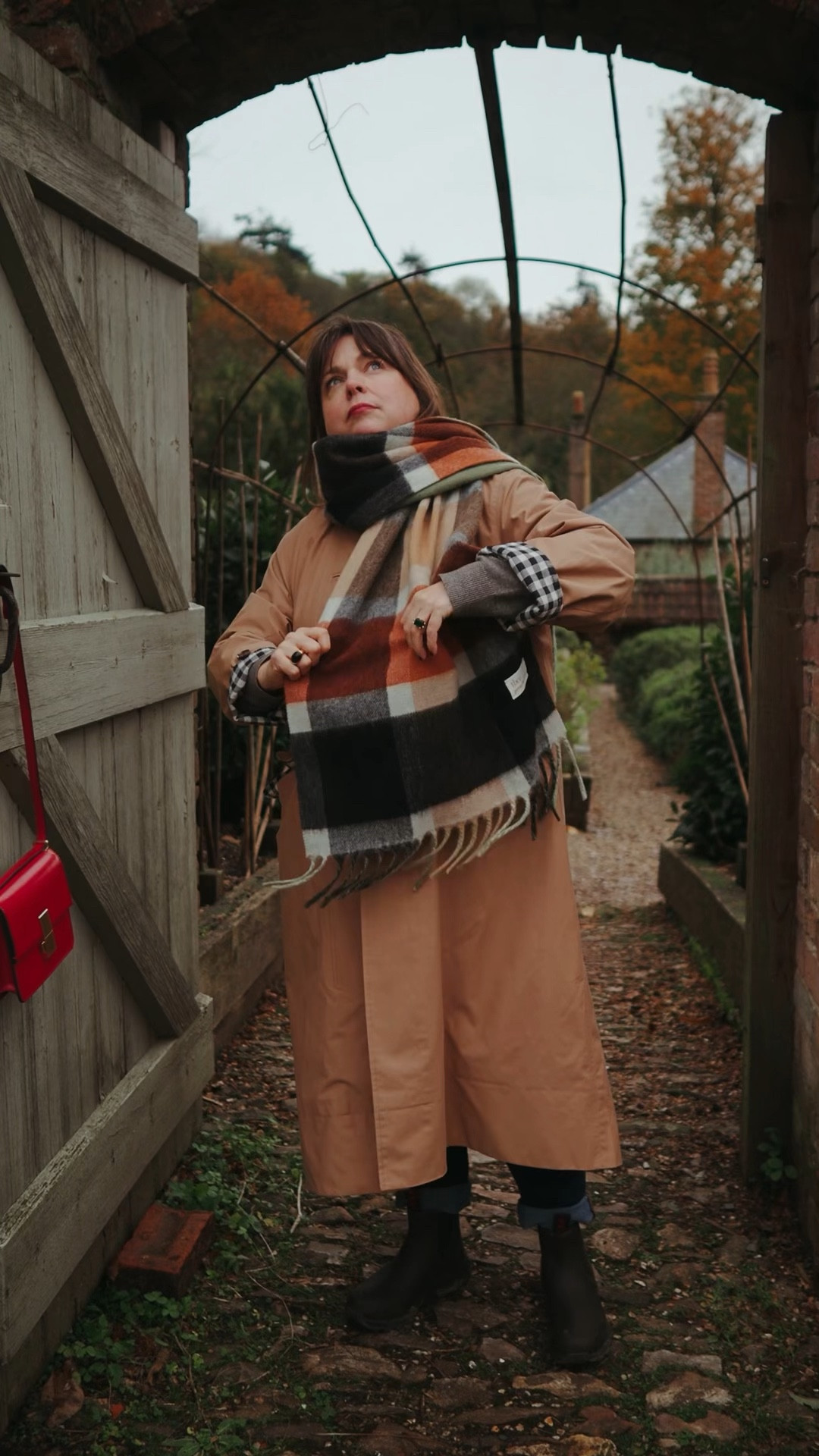 Really love brown rust and tan with a pop of red atm the

#LTKCyberSaleUK #LTKHoliday #LTKSeasonal