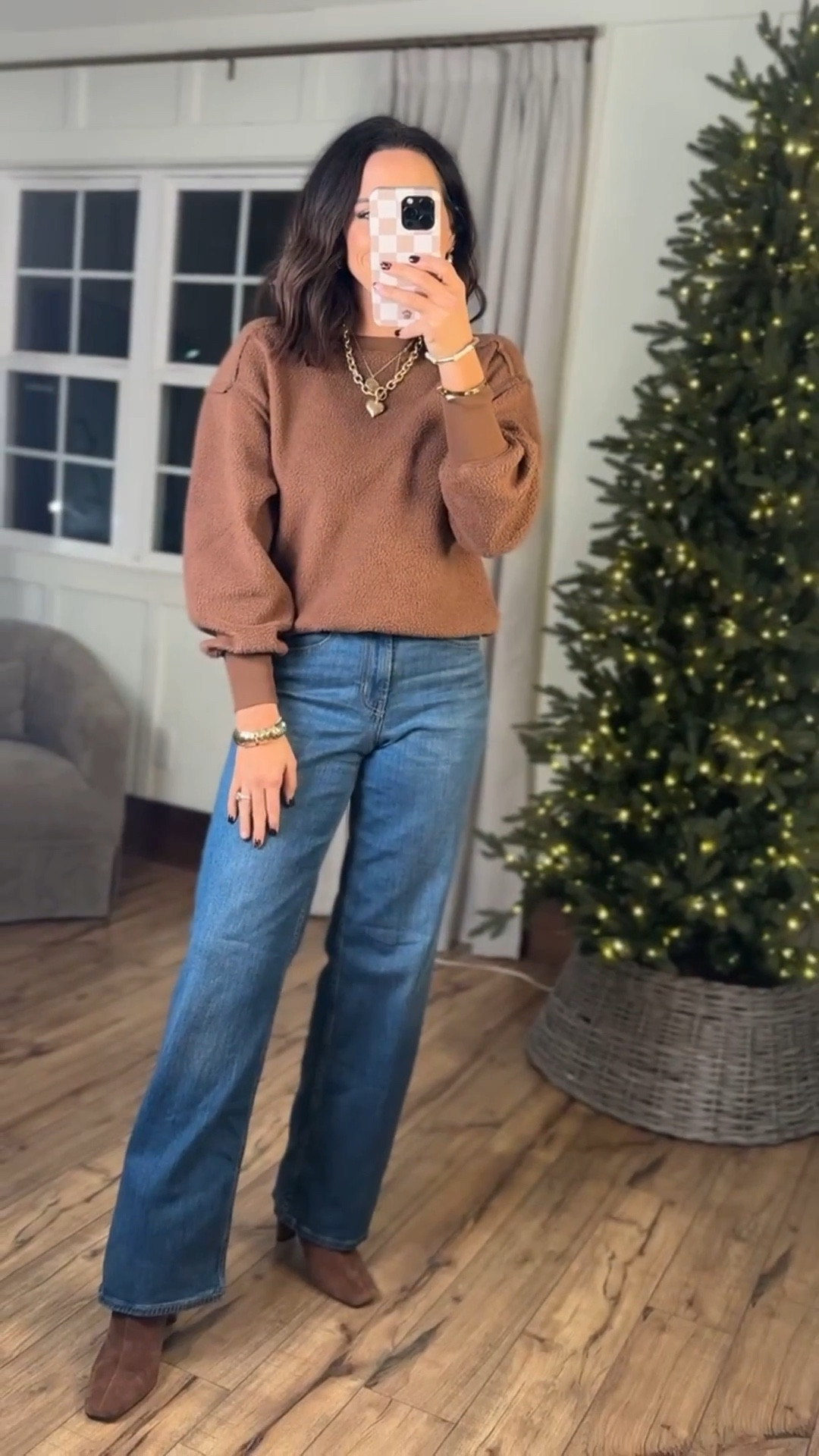 This brown teddy sweatshirt from Walmart is sooo cozy, y'all! So good for everyday styling & not too heavy to be layered for extra warmth! 🐻 Walmart partner - commission links. Walmart style, winter fashion, sweater style, Walmart finds, elevated basics, chic style, VintagePickin

#LTKHoliday #LTKPetite #LTKootd