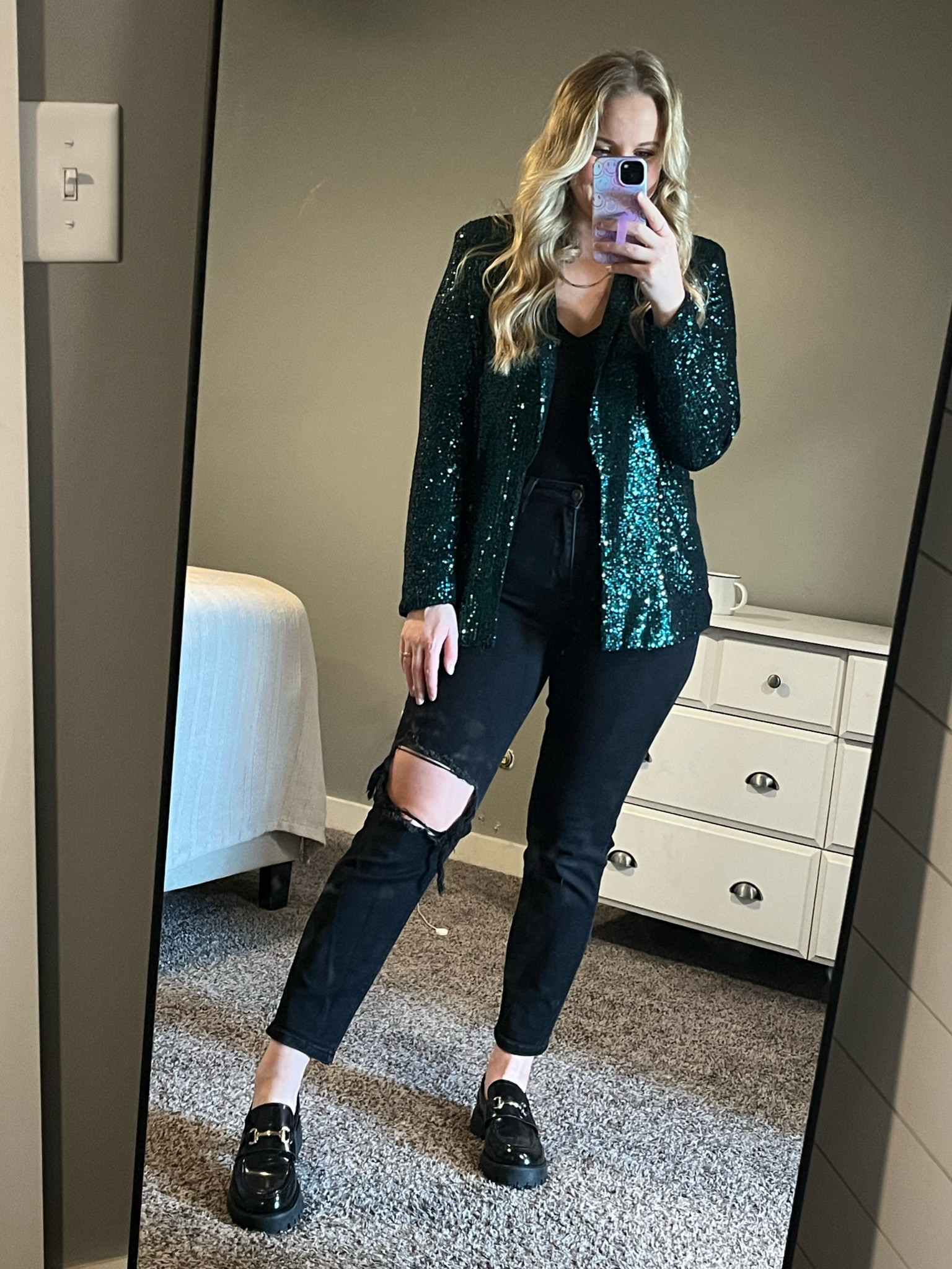 Women’s OOTD, women’s outfit, black loose ripped jeans, black body suit, green sequin blazer, black loafers 

#LTKfindsunder100 #LTKfindsunder50 #LTKstyletip