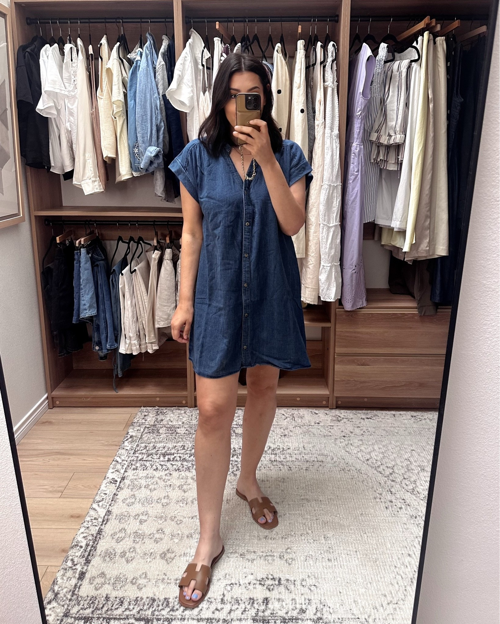 Love this @zsupplyclothing dress! It’s a mix of chambray and knit fabric, perfectly relaxed for summer. I’m in the large, great for my height.