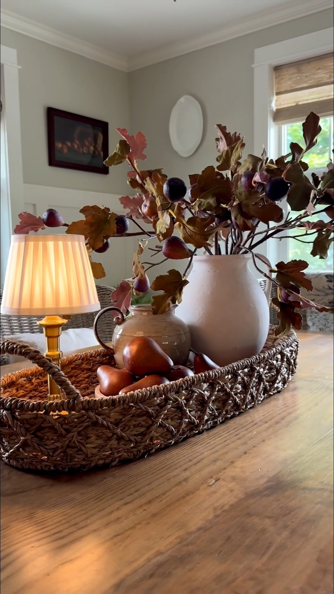 Bringing that rich, moody autumn comfort to the dining room! This look centers around deep, realistic eggplant stems paired with moody faux pears for a unique and elevated take on fall dining. Layered with warm, organic elements, it creates the ultimate comforting centerpiece that feels straight out of a cozy European home. 🍷🌾