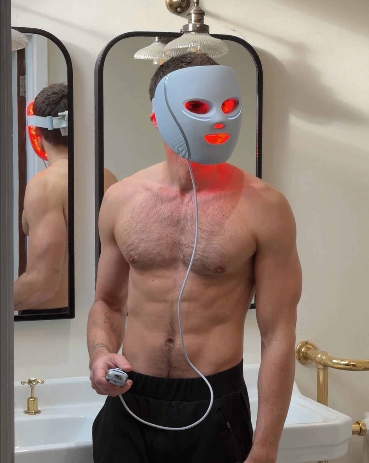 2 Skincare devices that ACTUALLY works!! Get one of these for someone this Christmas and they will be very happy 👏🏼🎄

#LTKbeauty #LTKgiftguide #LTKmens