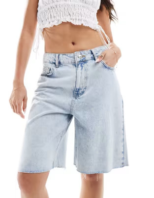 Pimkie longline bermuda denim shorts in blue bleach wash | ASOS (Global)